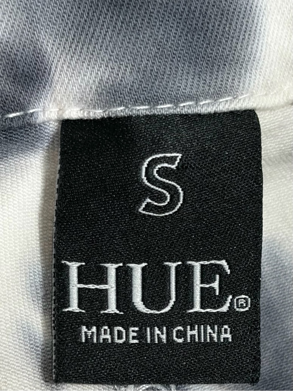 HUE B&W Tie-Dye High Skimmer Raw Hem Denim Leggings (Small) - Picture 3 of 8